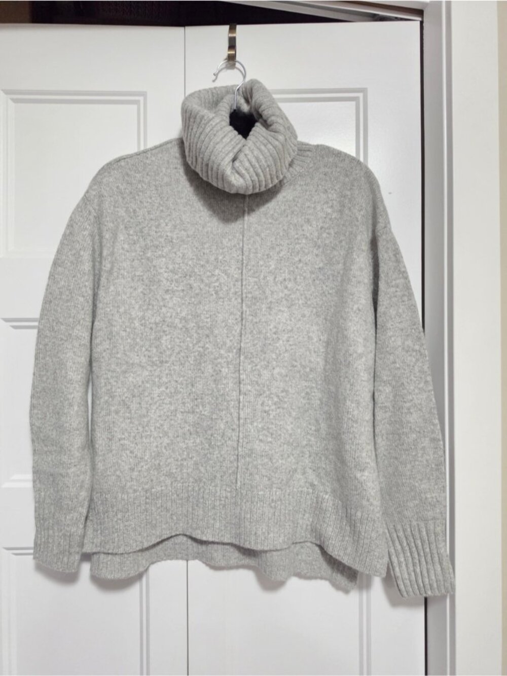 H&M Gray Turtleneck Sweater Longsleeve wool Mixed Size Medium